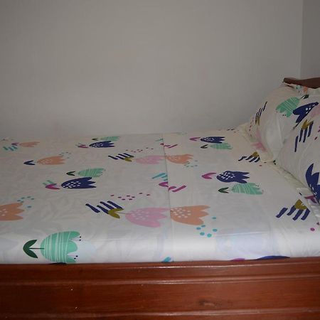 Chez Sabine Bed & Breakfast Abomey Екстериор снимка